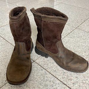 UGG Hartsville Boots Seal Brown Leather Suede Shearling Lined Boots US 9. # 5626